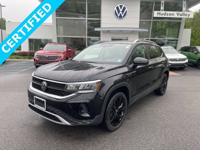 Certified 2023 Volkswagen Taos SE w/ Panoramic Sunroof Package