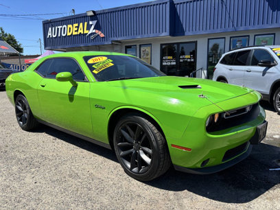 Used 2017 Dodge Challenger SXT