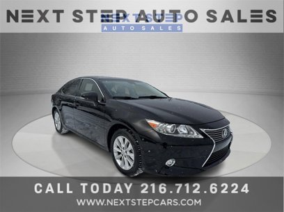 Used 2014 Lexus ES 300h w/ Luxury Package w/Bamboo Trim
