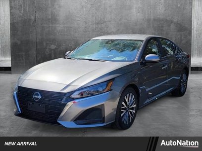 Used 2023 Nissan Altima 2.5 SV