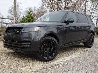 New 2025 Land Rover Range Rover Long Wheelbase SE