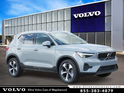New 2025 Volvo XC40 B5 Core w/ Protection Package Premier