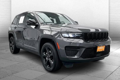 Used 2023 Jeep Grand Cherokee Altitude