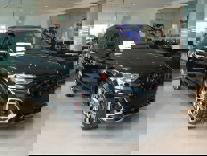 New 2025 Audi SQ5 Premium Plus