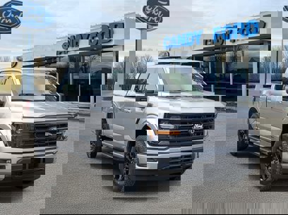 New 2025 Ford F150 XLT w/ Equipment Group 302A MID