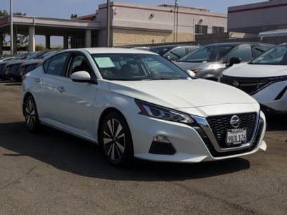 Used 2022 Nissan Altima 2.5 SV
