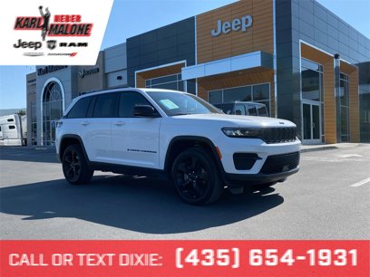 Used 2023 Jeep Grand Cherokee Altitude