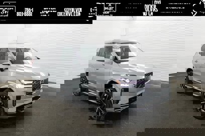 New 2025 Volvo XC90 B6 Plus w/ Protection Package Premier