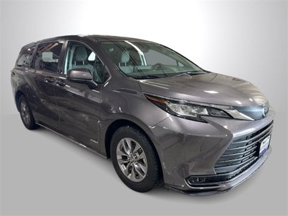 Used 2021 Toyota Sienna LE