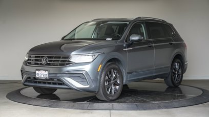 Certified 2022 Volkswagen Tiguan SE w/ Panoramic Sunroof Package