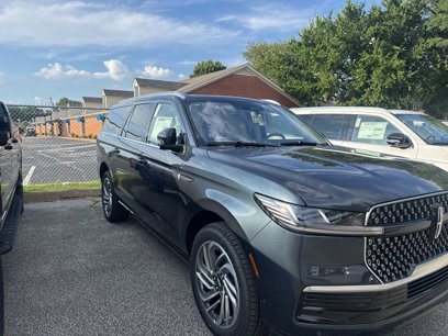 New 2025 Lincoln Navigator L Reserve