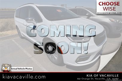 Used 2022 Chrysler Pacifica Limited