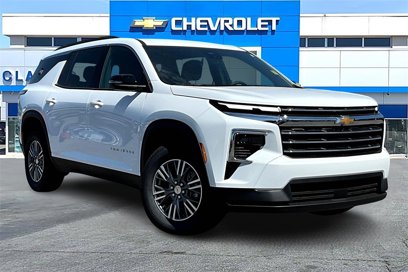 New 2025 Chevrolet Traverse LT w/ Driver Confidence Package