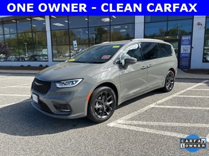 Used 2021 Chrysler Pacifica Touring w/ Cold Weather Group