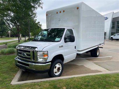 Used 2018 Ford E-450 and Econoline 450 Super Duty w/ Power Windows & Locks Group