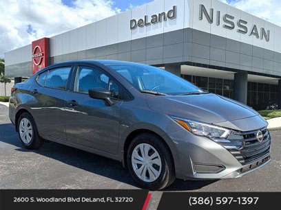 New 2025 Nissan Versa S w/ Trunk Package