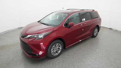 New 2025 Toyota Sienna XLE