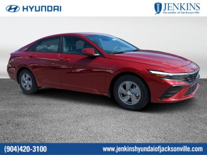 New 2024 Hyundai Elantra SE