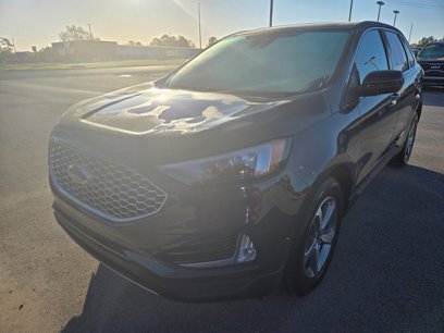 Used 2023 Ford Edge SEL w/ Convenience Package
