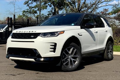 New 2025 Land Rover Discovery Sport Dynamic SE