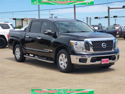 Used 2018 Nissan Titan SV w/ SV Convenience Package