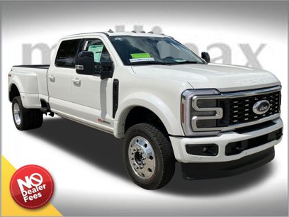 New 2025 Ford F450 Platinum w/ FX4 Off-Road Package
