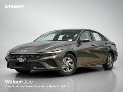 New 2025 Hyundai Elantra SE
