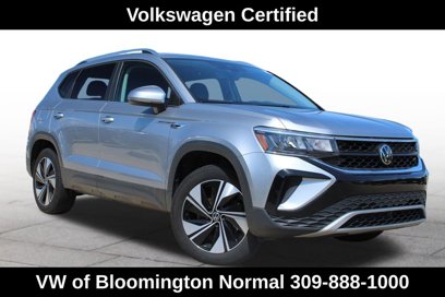 Used 2024 Volkswagen Taos SE w/ Panoramic Sunroof Package