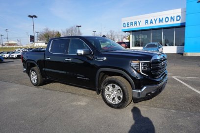 New 2025 GMC Sierra 1500 SLT w/ SLT Convenience Package