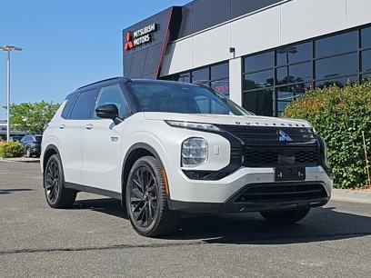 Used 2025 Mitsubishi Outlander SEL Black Edition