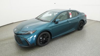 New 2025 Toyota Camry SE