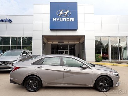 Certified 2022 Hyundai Elantra SEL