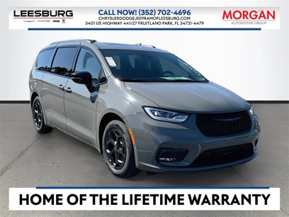 New 2025 Chrysler Pacifica Premium