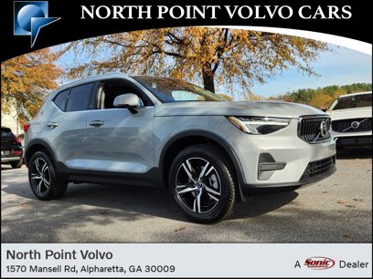New 2025 Volvo XC40 B5 Core