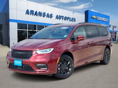 Used 2021 Chrysler Pacifica Limited w/ S Appearance Package