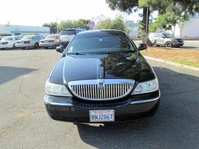Used 2011 Lincoln Town Car Signature Limited