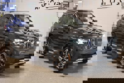 Used 2022 BMW X3 xDrive30i w/ Premium Package 2