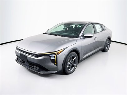 New 2025 Kia K4 LXS