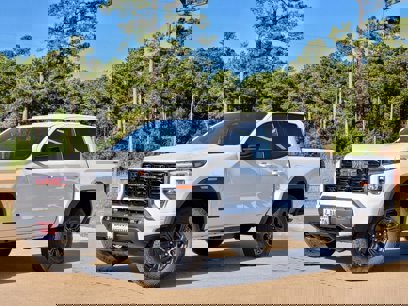 New 2025 GMC Canyon Elevation w/ Convenience Package