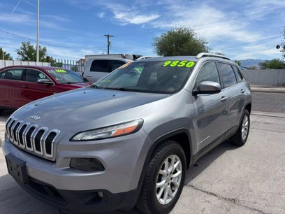 Used 2016 Jeep Cherokee Latitude w/ Comfort/Convenience Group