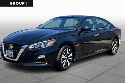 Used 2022 Nissan Altima 2.5 SV