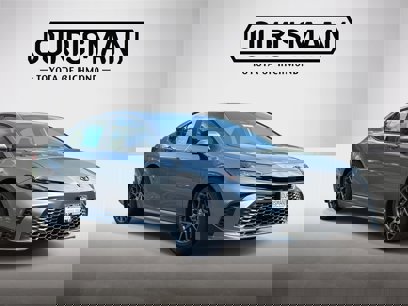 New 2025 Toyota Camry SE