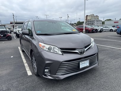 Used 2016 Toyota Sienna XLE