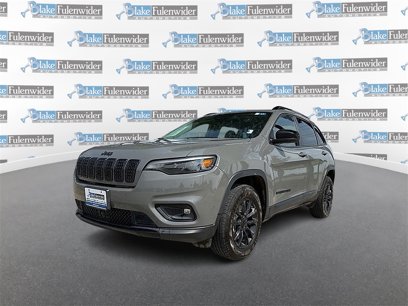 Used 2023 Jeep Cherokee Altitude Lux