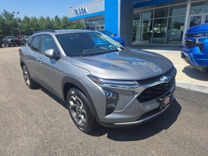 New 2025 Chevrolet Trax LT w/ Driver Confidence Package