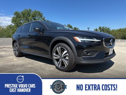 New 2025 Volvo V60 B5 Cross Country Plus w/ Protection Package Premier