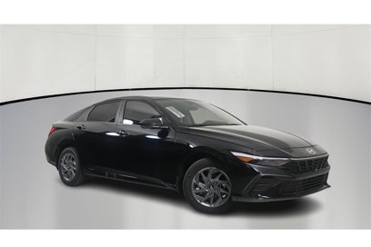 New 2024 Hyundai Elantra Blue