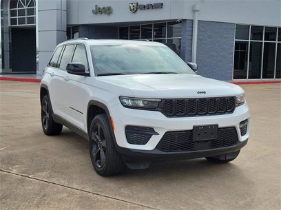Used 2023 Jeep Grand Cherokee Altitude