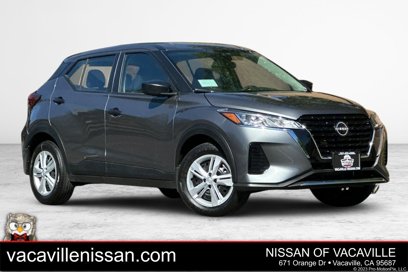 New 2025 Nissan Kicks Play S