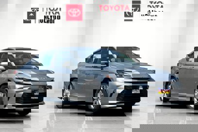 New 2025 Toyota Camry LE